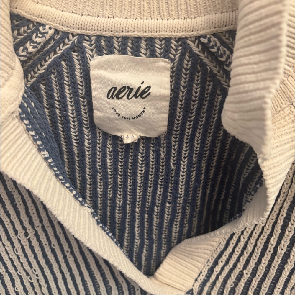 Aerie Navy and Cream Knit Top